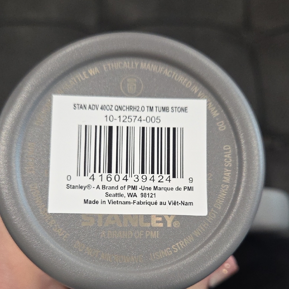 Stanley Gray Quencher H2.0 Tumbler - Picture 4 of 8